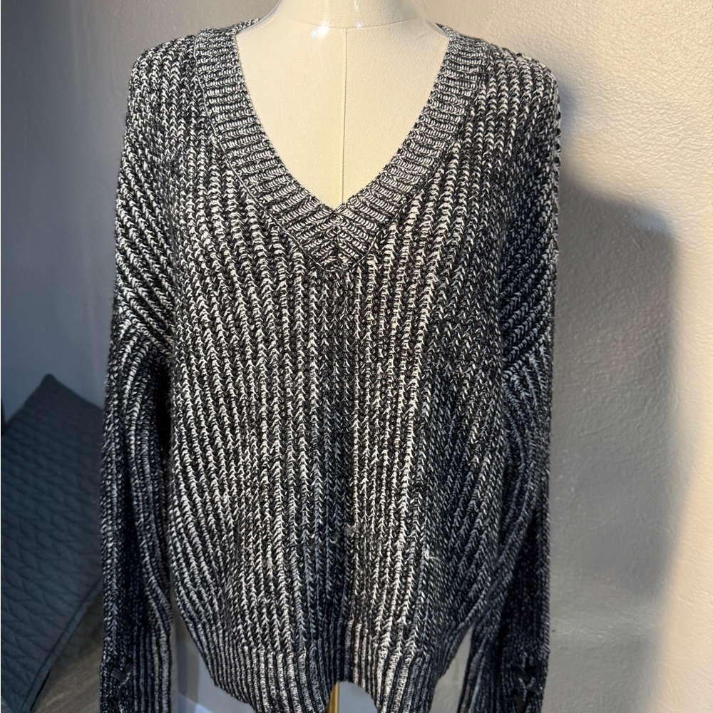 Rock & Republic Marled Knit Lace-Up Sweater – Women’s M